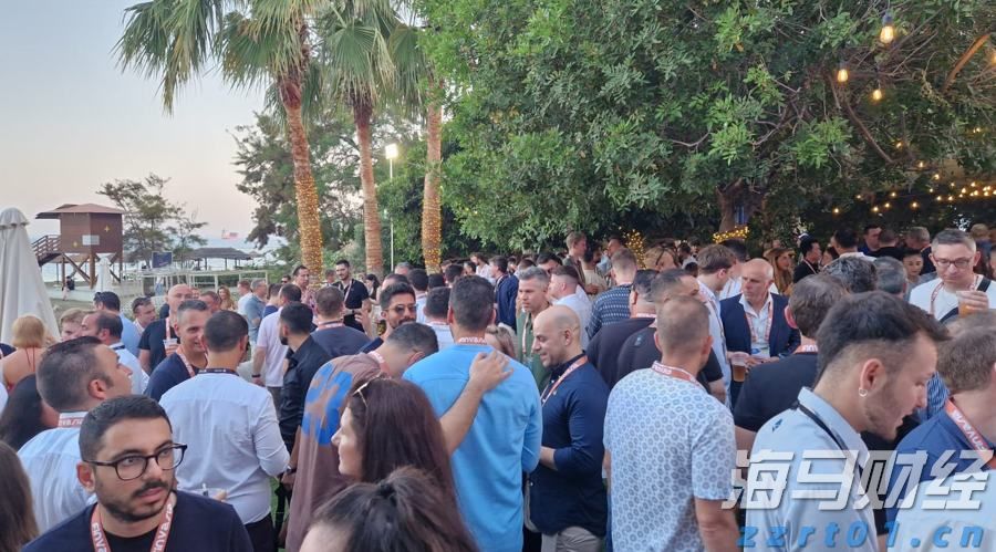 全椒县大墅镇：田间地头看“丰”景 秋收秋种正当时