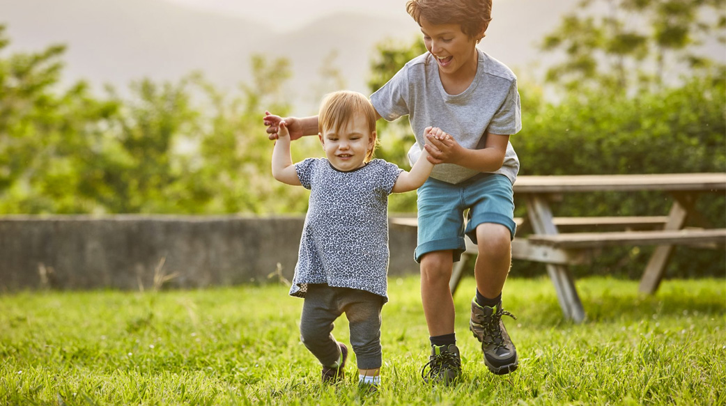 中汽协：7月乘用车产销分别完成229.3万辆和228.7万辆 环比下降6%和9.8%